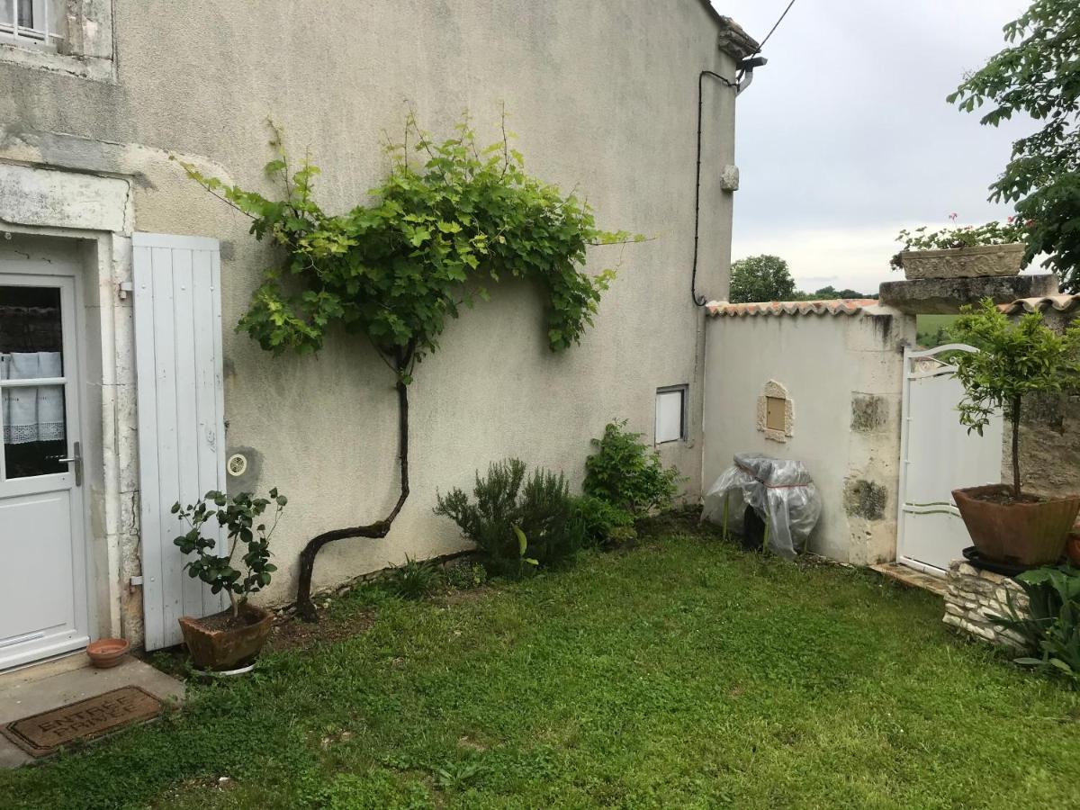 La Maison De Josephine Montignac-Charente Екстериор снимка